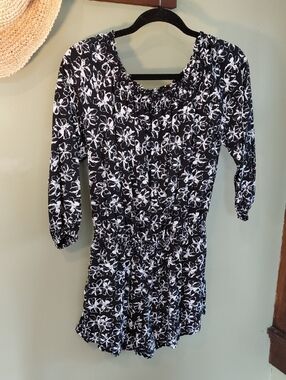 Banana Republic Black and White Floral 3/4 Sleeve Romper Size M